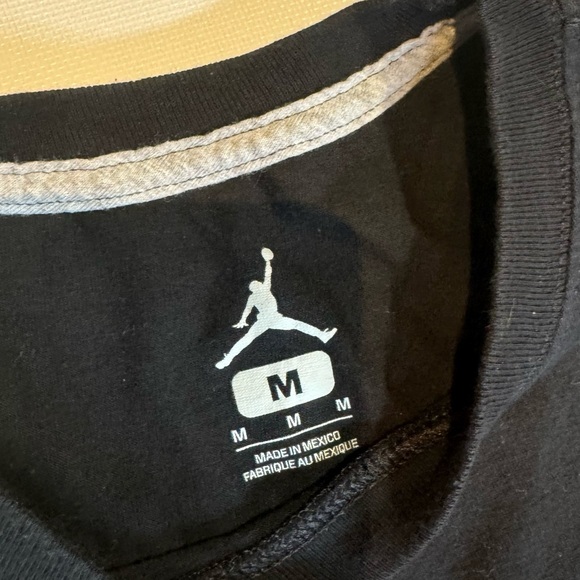 Jordan T-shirt black in good condition - Picture 2 of 3